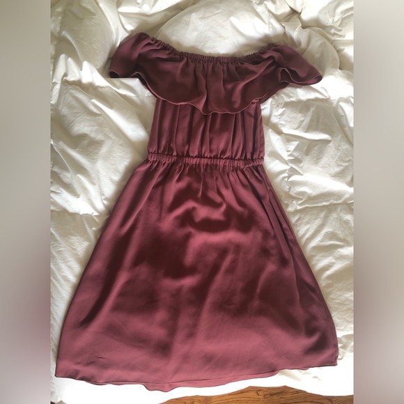 Aritzia off the shoulder dress - Picture 1 of 2